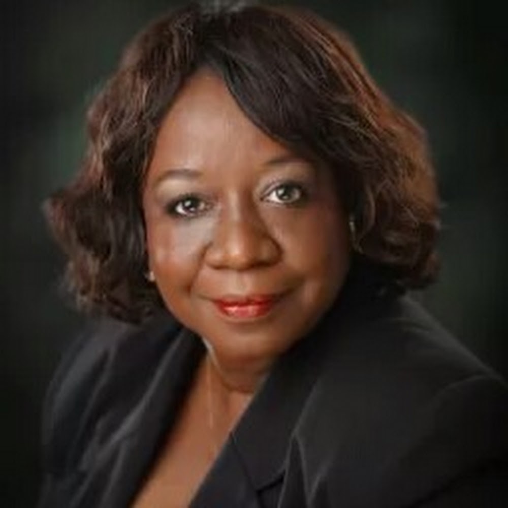 Meet your Posher, Lorraine